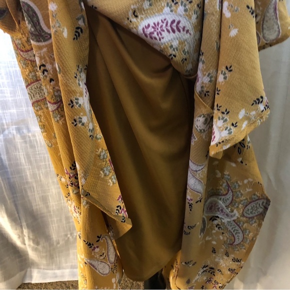 Bobeau Yellow Floral Midi Dress NWT - Picture 13 of 15